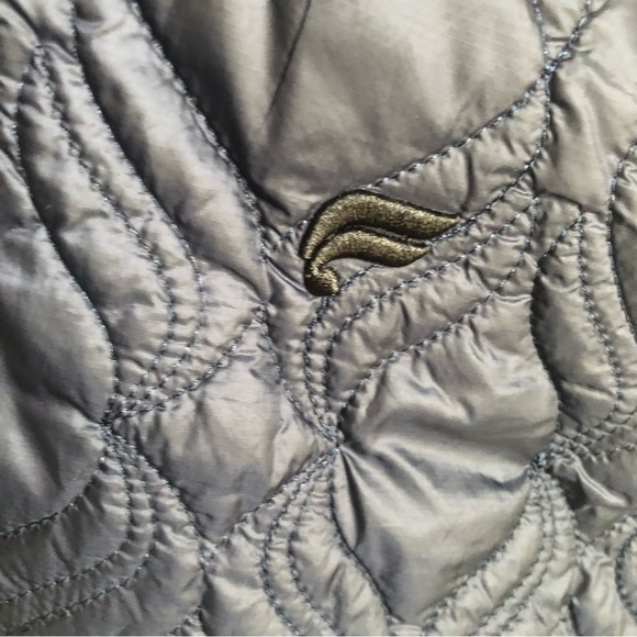 Fabletics | Navy Quilted Vest Unisex - Picture 2 of 7